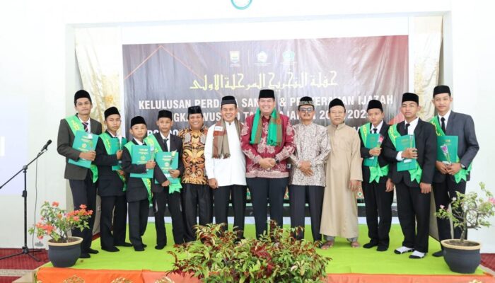 Ponpes Al-Mughny Lahirkan Delapan Santri Wustho, Siap Mengabdi