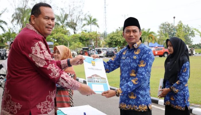 Wali Kota Pariaman Serahkan SK PPPK ke 199 Honorer