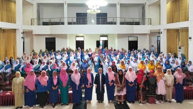 gemakan-sholawat,-gow-satukan-hati-dan-langkah-perempuan-se-padang-pariama