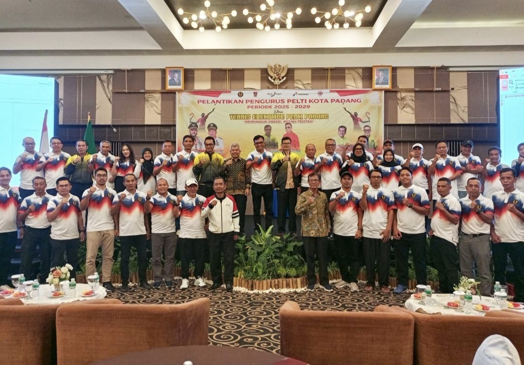 pelti-kota-padang-resmi-dilantik,-ahmad-wira:-berusaha-geliatkan-pembinaan