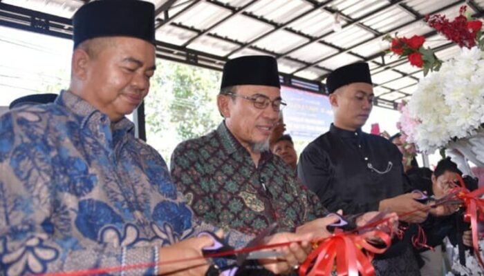 Wawako Padang Resmikan Gedung PT KRIS, Pacu Ekonomi