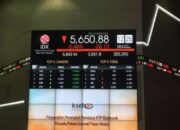 IHSG Ambruk Lebih dari 2 Persen, Saham UNTR hingga CPIN Cerah