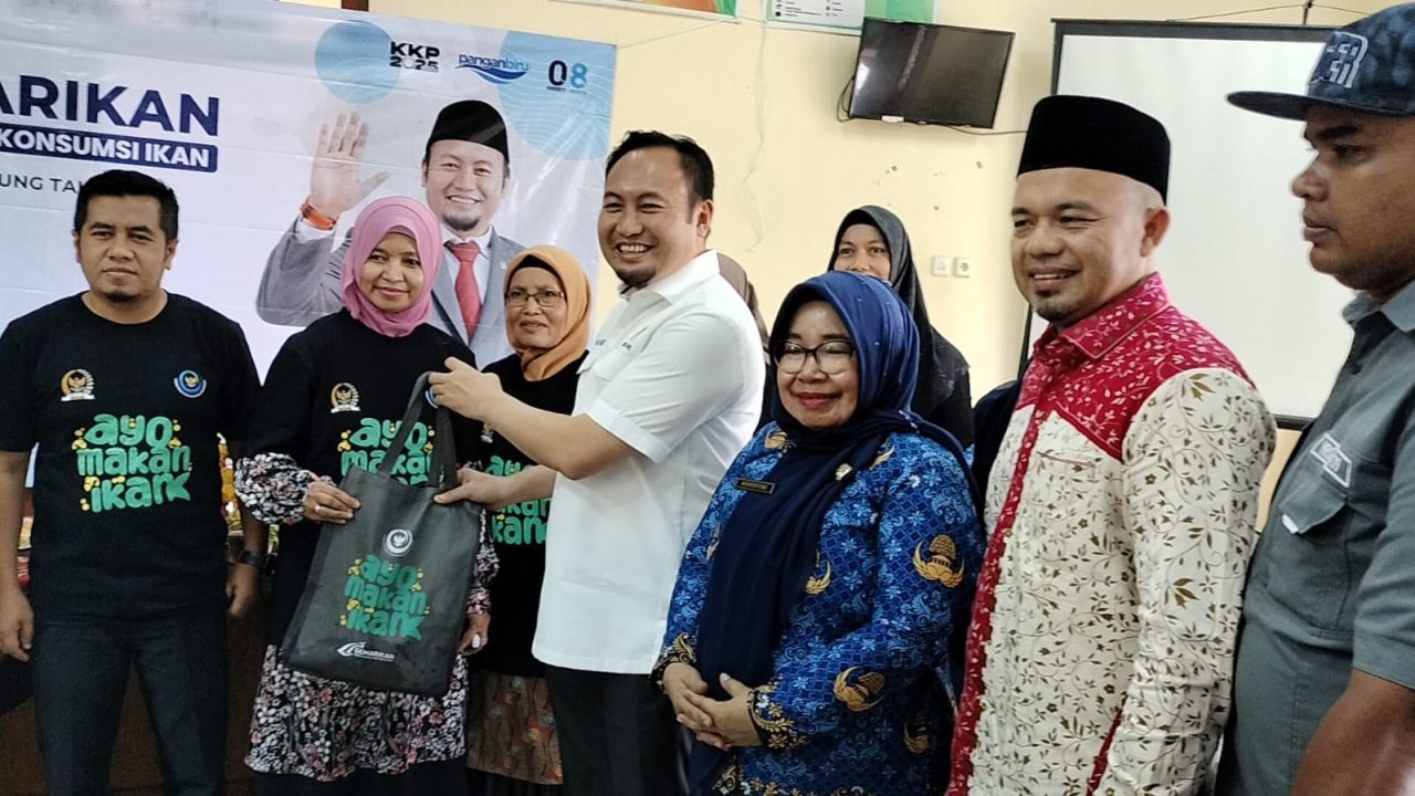 anggota-komisi-iv-dpr-ri-rahmat-saleh-temui-ppl-se-solok,-bahas-program-gemarikan-dan-tanam-kopi-2.000-hektare