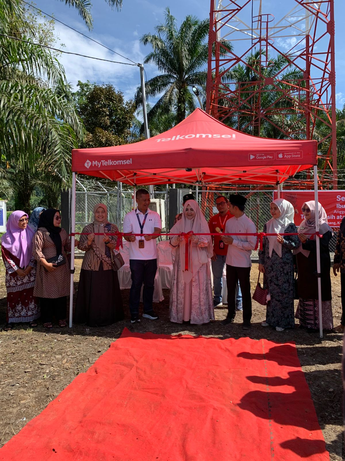 peresmian-bts-telkomsel-di-nagari-sitanang,-nevi-zuairina-dukung-pemerataan-akses-digital-di-daerah-terpencil