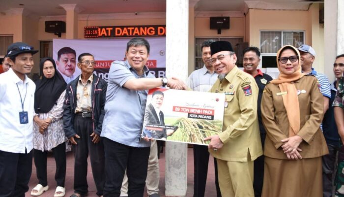 Dorong Swasembada Pangan, Keltan Kota Padang Terima Bantuan Alsintan dari Anggota DPR-RI