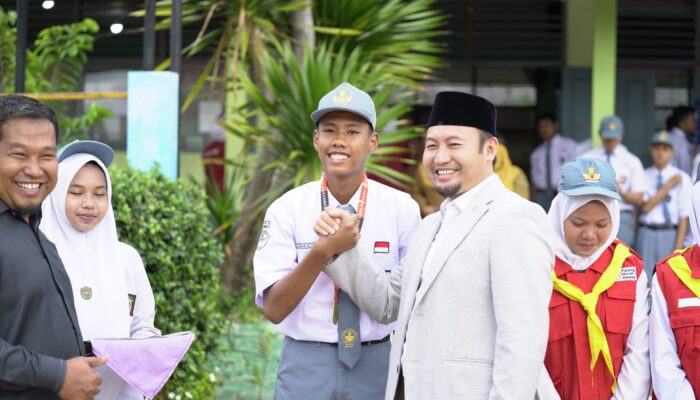 Rahmat Saleh Motivasi Siswa Padang: Jauhi Rokok, Miras, Tato