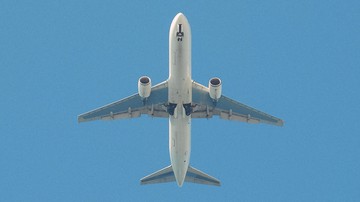 penerbangan-internasional-ke-ri-wajib-pakai-avtur-hijau-1%-mulai-2027