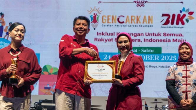 dongkrak-inklusi-keuangan-ri,-bank-bjb-jalani-rangkaian-bik-2025-di-bandung-dan-surabaya