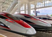 Ekonom Bedah Tuntas Negosiasi Kereta Cepat Whoosh-China