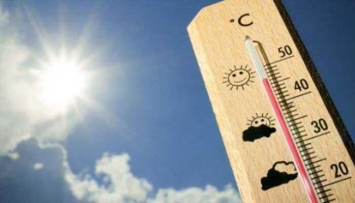 Suhu Tinggi Memaksa Warga Padang Kurangi Aktivitas Luar