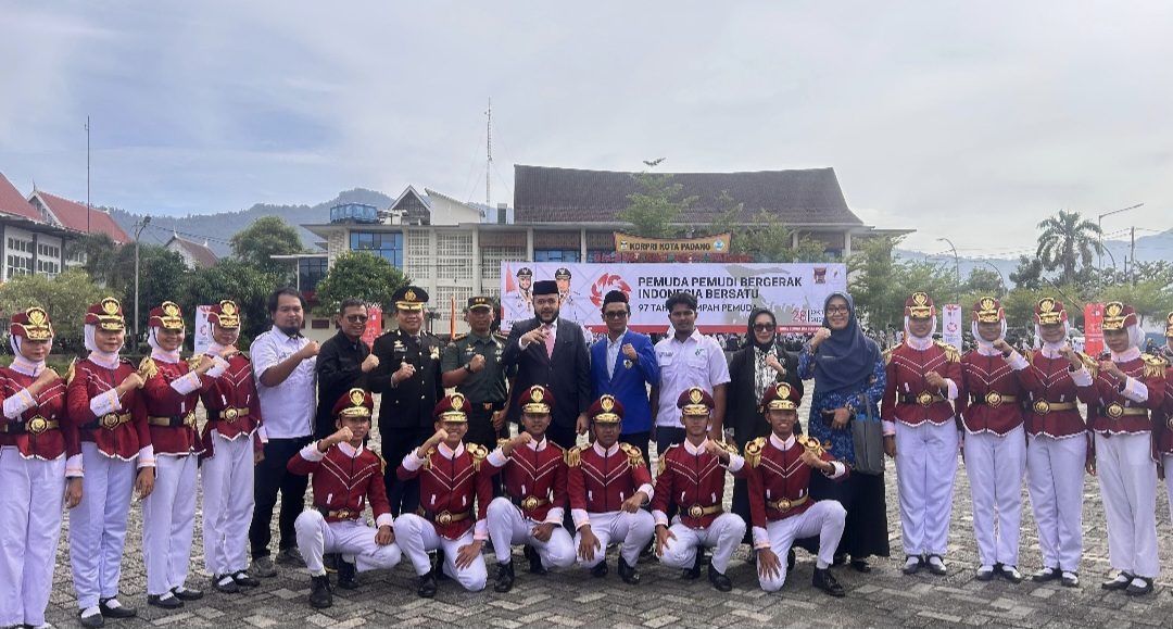 pks-man-2-padang-tampil-di-upacara-sumpah-pemuda,-wali-kota-kagum