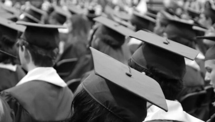 Sarjana Komputer Menganggur: Industri Menuntut Apa?