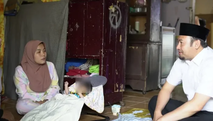 Tergerak Hati, Rahmat Saleh Beri Dukungan untuk Adik Atta di Sawahan Padang