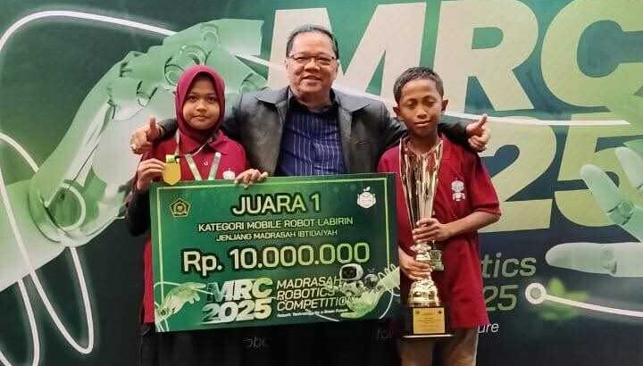 siswa-min-2-sawahlunto-raih-juara-i-nasional-madrasah-robot-competition-2025-di-cibubur