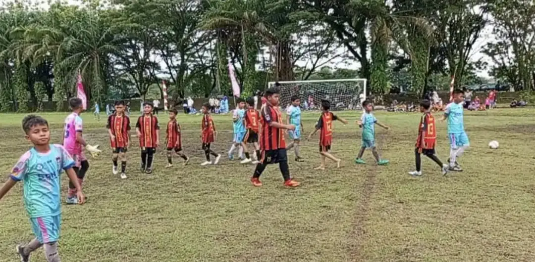 lolos-babak-penyisihan,-40-tim-sd/mi-berebut-tiket-perempat-final-sepabola-mini-kkg-pjok-padang-utara-cup-iii/2025