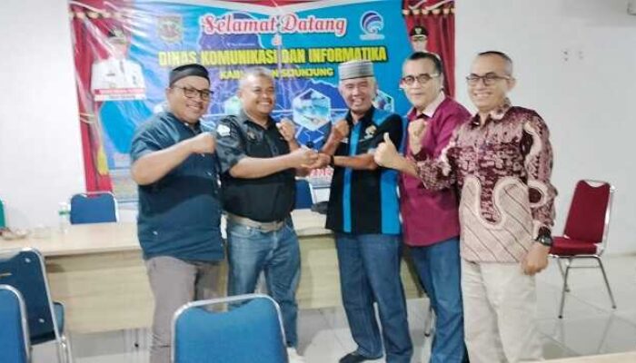 Husnal Petra Nahkodai Sementara PWI Sijunjung