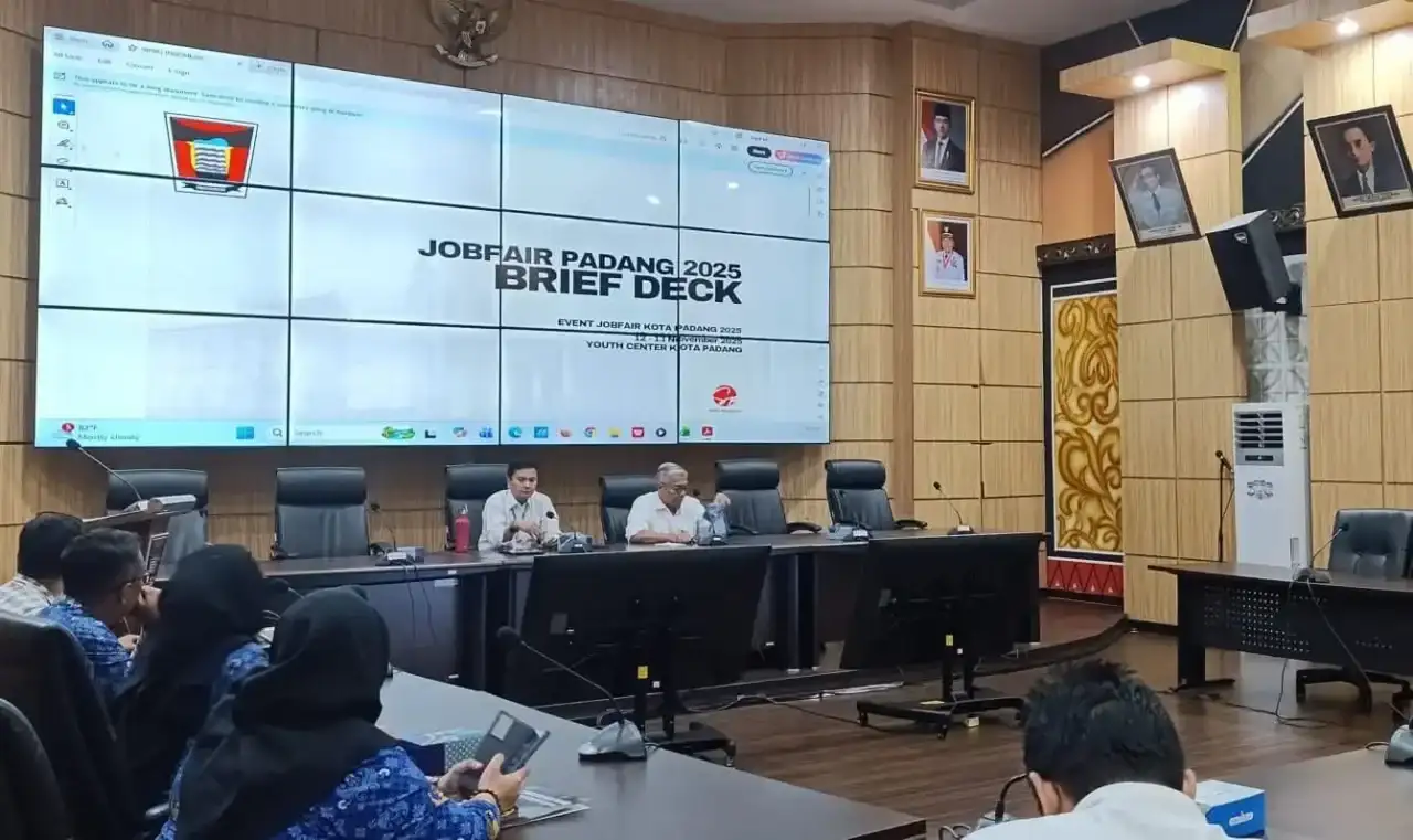 padang-job-fair-2025-masih-sepi-peminat,-yuk-buka-aplikasi-“padang-mobile”