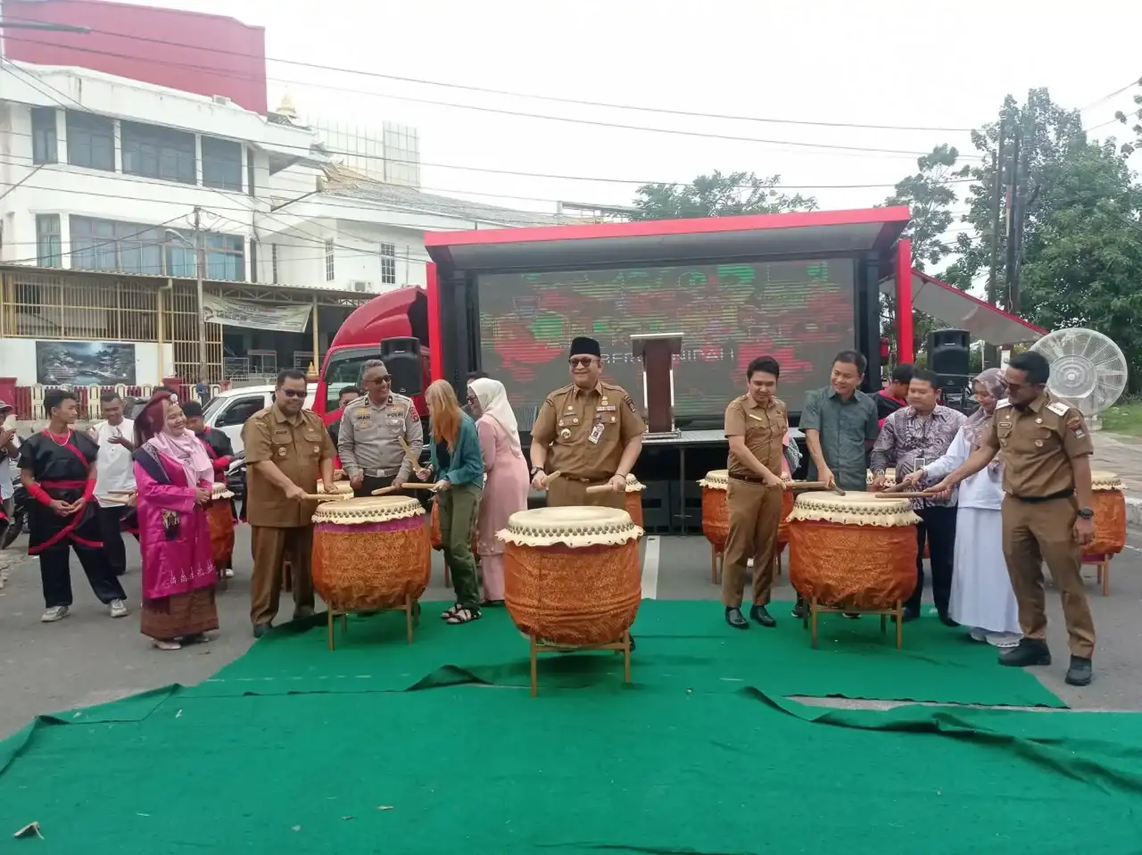 alek-nagari-berok-nipah,-menuju-integrasi-masyarakat-multikultural