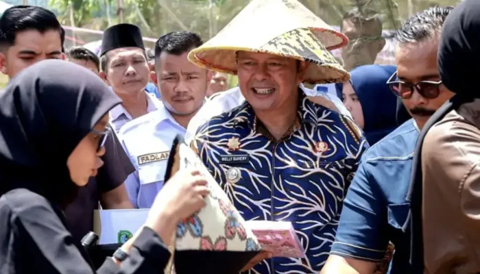 Bupati Welly Suhery Pantau Ketat Distribusi Pupuk Bersubsidi