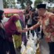 pemko-bukittinggi-dan-bulog-salurkan-bantuan-pangan