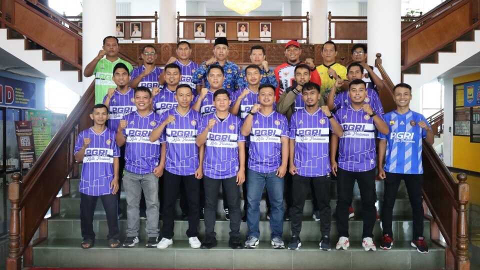 tim-sepakbola-pgri-kota-pariaman-ikuti-kompetisi-pgri-cup-di-kabupaten-solok