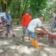 warga-rimbo-gaek-cor-jalan-rusak-secara-swadaya,-pt-semen-padang-turut-membantu