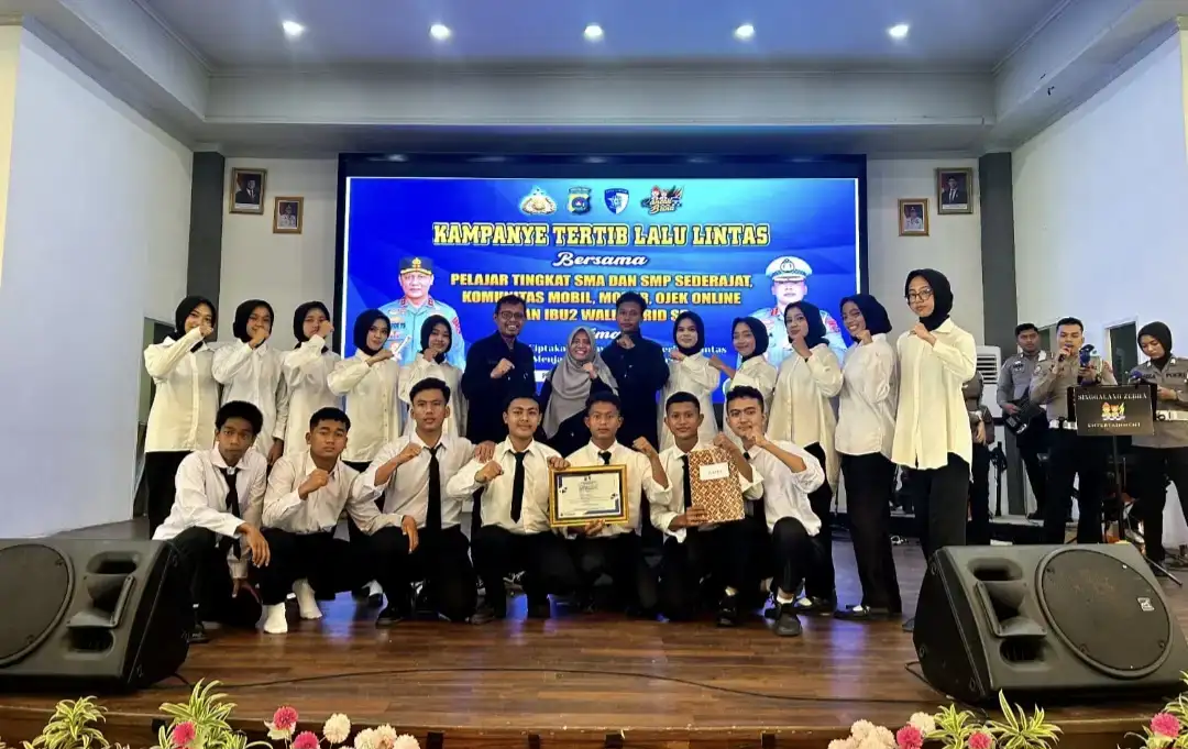 pks-man-2-padang-raih-juara-2-lomba-kampanye-tertib-lalu-lintas-polda-sumbar