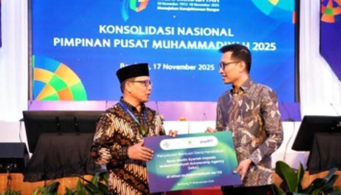 Aladin Syariah Danai S3, Merayakan HUT Muhammadiyah