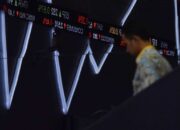 The Fed Menekan, Tiga Saham Justru Berbalik Menguat