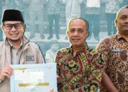 Wawako Bukittinggi Pacu Ketahanan Pangan Lewat Bibit Cabai