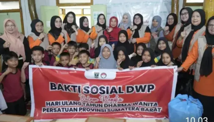 DWP Sumbar Wakafkan Al-Qur’an, Semarakkan HUT ke-26