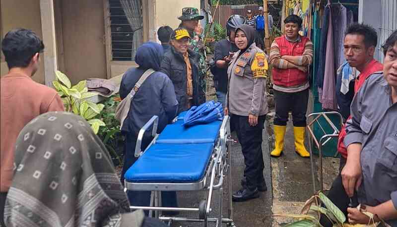 tanah-bergerak-dan-longsor-di-bukittinggi,-11-kk-terdampak-diungsikan