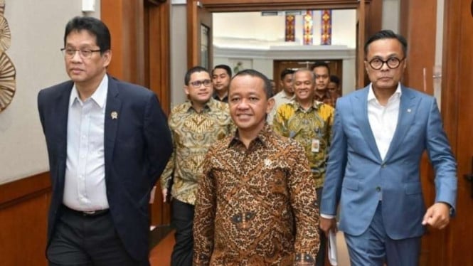 purbaya-dan-bahlil-rapat-soal-stok-lpg-untuk-nataru,-simak-pembahasannya