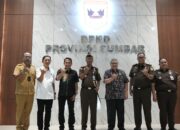 Kajati Sumbar Sambangi DPRD, Eratkan Sinergi Lembaga