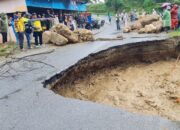 Sungai Meluap, Erosi Ancam Putusnya Jalan Nasional Solok