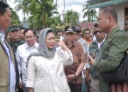 Titiek Soeharto Sambangi Korban Banjir, Wawako Turut Mendampingi