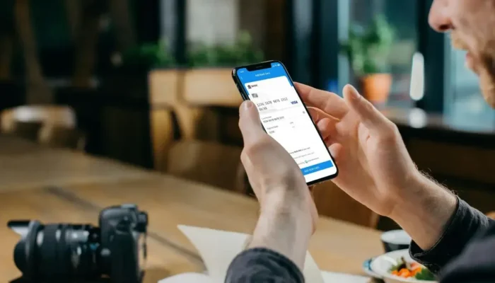 Visa Gandeng DANA Lancarkan Pembayaran QRIS untuk Wisatawan Asing di Indonesia