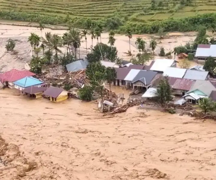 hari-ke-3-pasca-banjir-sumbar,-pemerintah-fokus-buka-akses-dan-pulihkan-infrastruktur