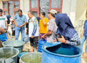 DPRD Padang Respons Cepat, Distribusikan Air Bersih untuk Korban