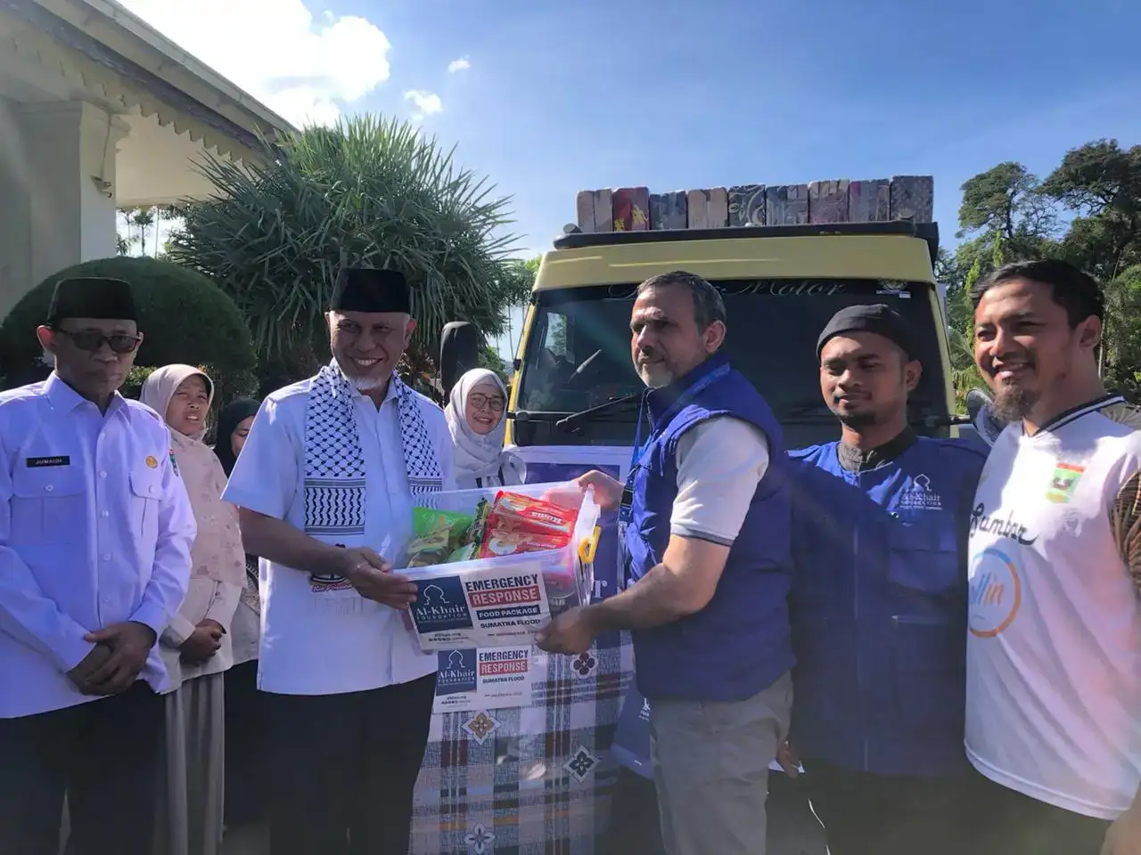 al-khair-foundation-salurkan-bantuan-senilai-rp600-juta-untuk-warga-sumbar-terdampak-bencana-hidrometeorologi