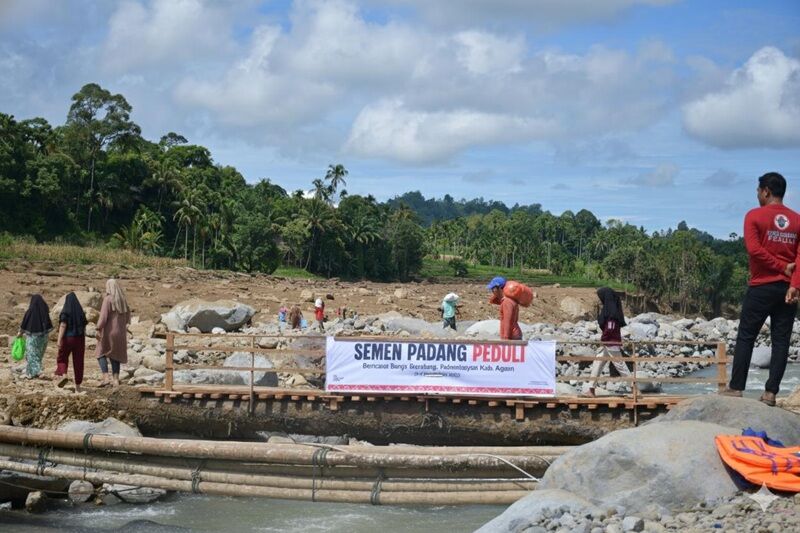 win-bernadino:-jembatan-darurat-semen-padang-bantu-percepat-pemulihan-warga-salareh-aia