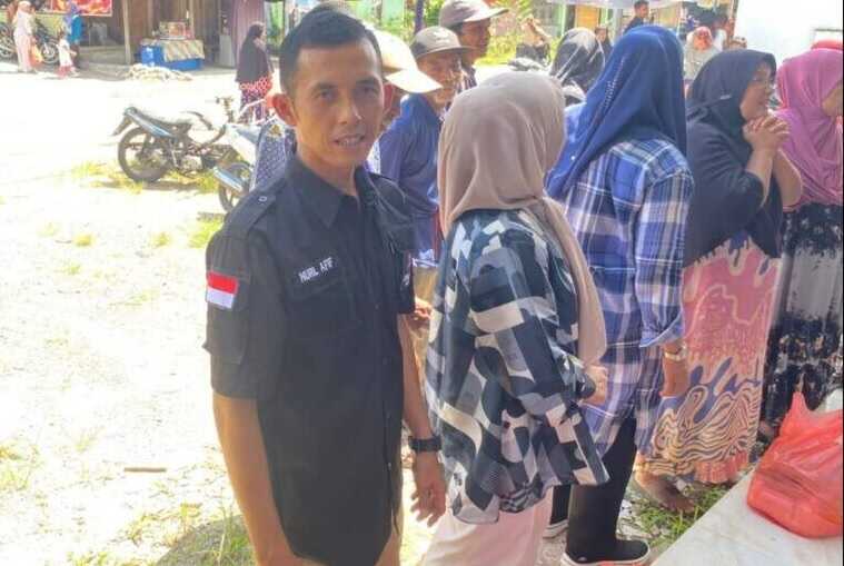 nurul-afif-bantu-warga-pandam-yang-terisolasi-bencana