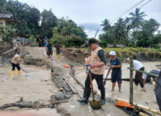 Relawan UNP Gerak Cepat, Bangun Jembatan untuk Warga