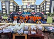 Polda Sumbar Musnahkan Ratusan Kilogram Ganja Hasil Sitaan