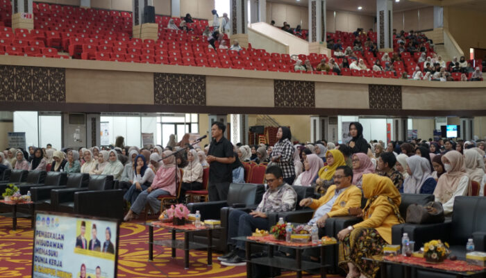 UNP Gandeng Industri, Bekali Wisudawan Hadapi Dunia Kerja