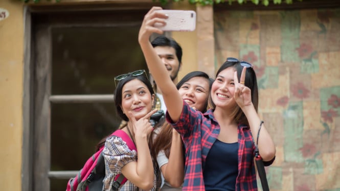 gen-z-mulai-menyerah-punya-rumah,-duit-habis-buat-belanja-dan-investasi-nekat!