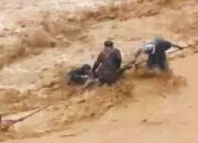 Padang Bergerak: Hujan Deras Paksa Evakuasi Batu Busuk