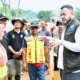 wako-fadly-amran-pimpin-gotong-royong-bersihkan-material-sisa-banjir-bandang-di-kapalo-koto