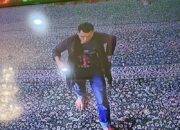 CCTV Tangkap Basah Pencuri Kotak Amal Masjid di Solok