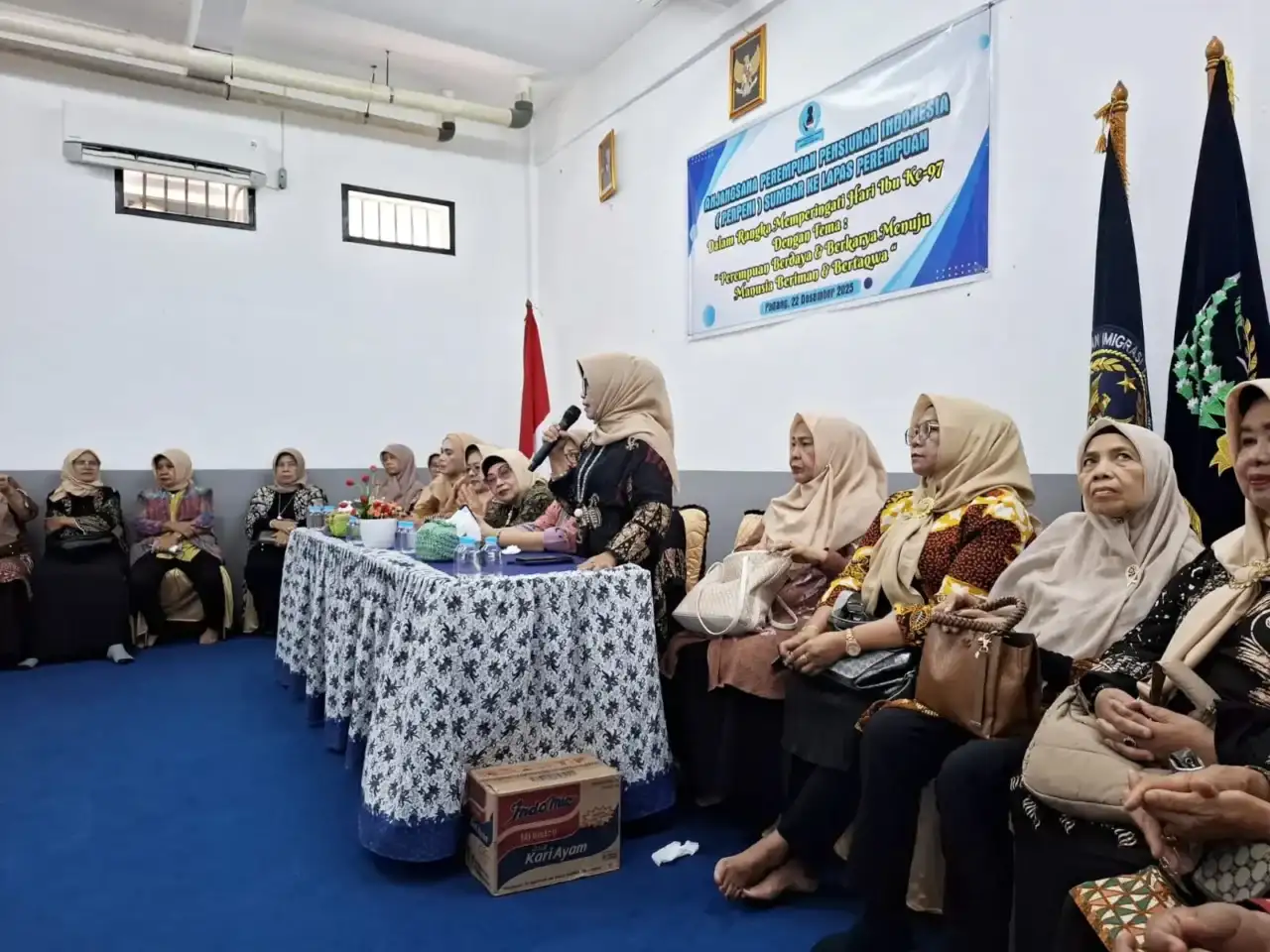 peringati-hari-ibu,-dpw-perpeni-sumbar-anjangsana-ke-lapas-perempuan